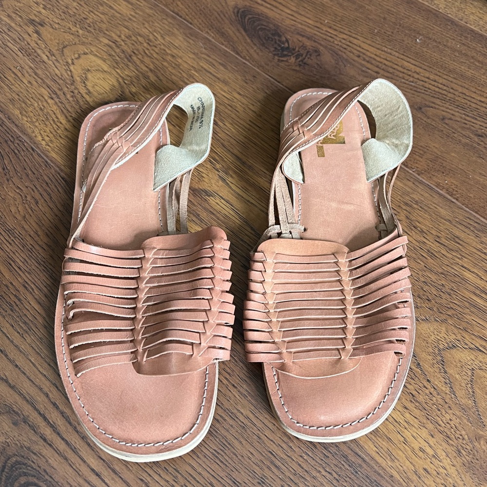 Dirty Laundry Women's Tan Fringe Slide Sandals